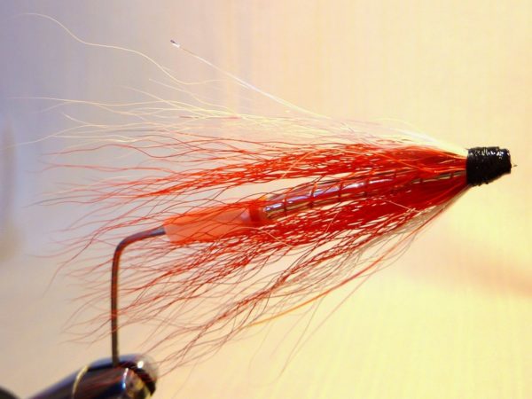 Nr 2 Röd/vit Bucktail Rakt silver