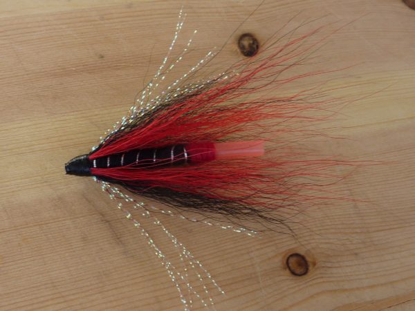 Nr 35 Glödhäck variant Röd Svart Bucktail